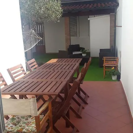 Casa Dell'ulivo Antico Vakantiehuis Viareggio